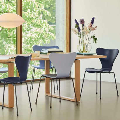 Stuhl Serie 7 3107 - Lackiert