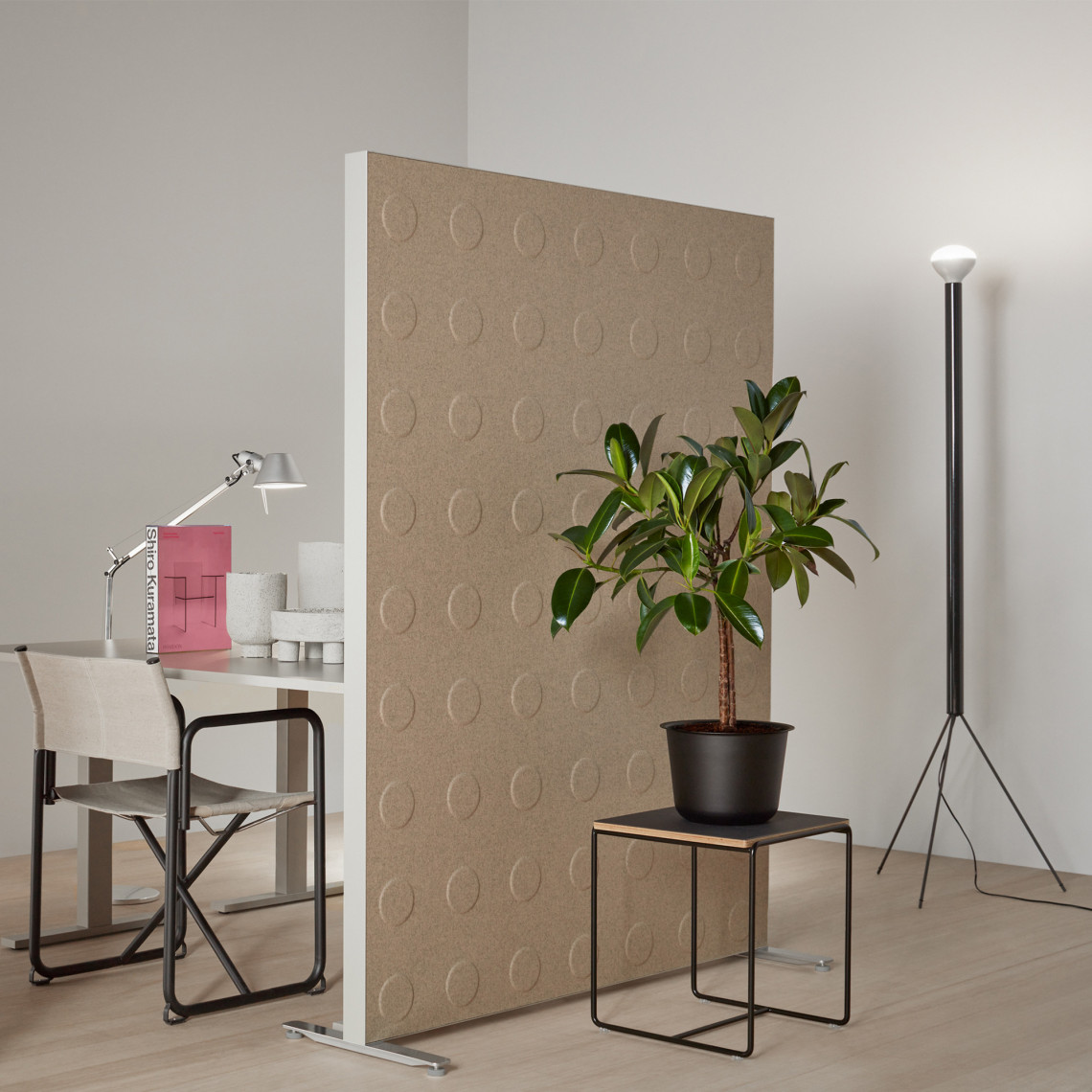 Vloerscherm Alumi Dot | DPJ Workspace