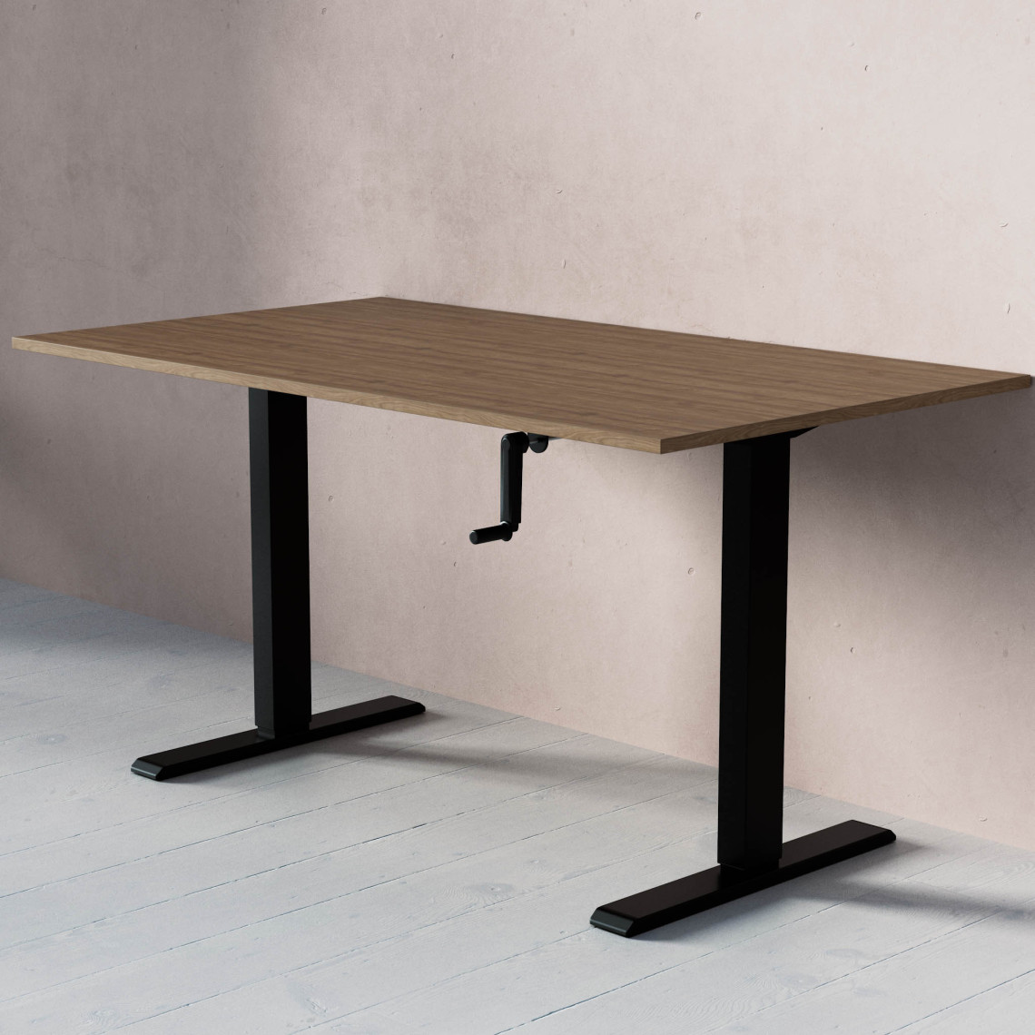 Standard Hæve- sænkebord med håndsving, Størrelse 140x80 cm, Bordplade Valnød, Stativ Sort