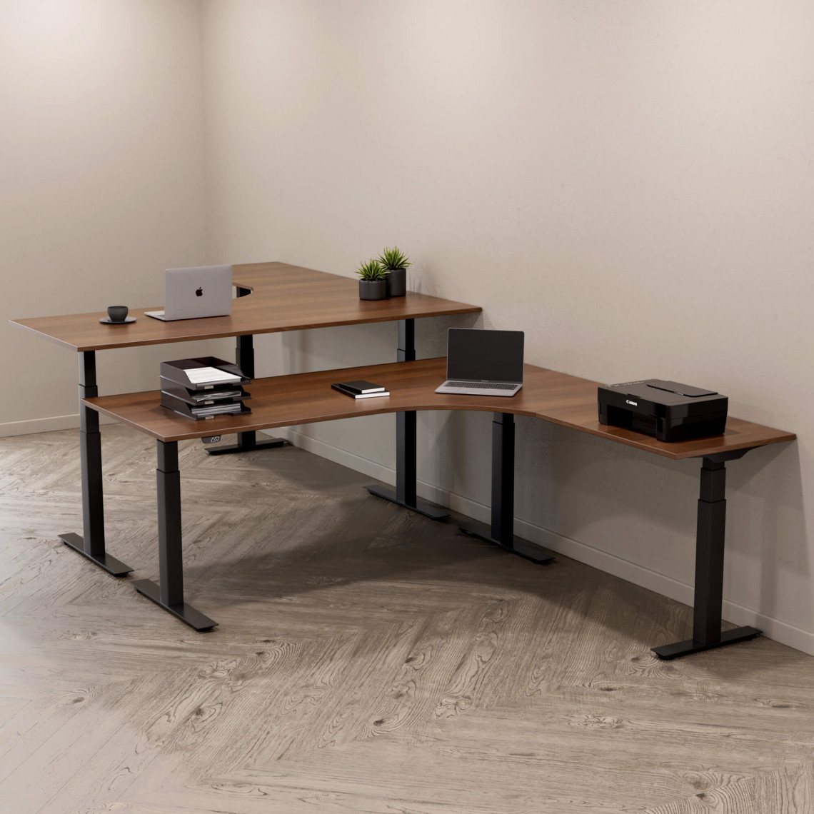 Hæve sænkebord hjørneskrivebord - Premium, Størrelse 160x200 cm, Bordplade Valnød, Stativ Sort