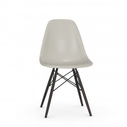 Eames Plastic Side Chair DSW